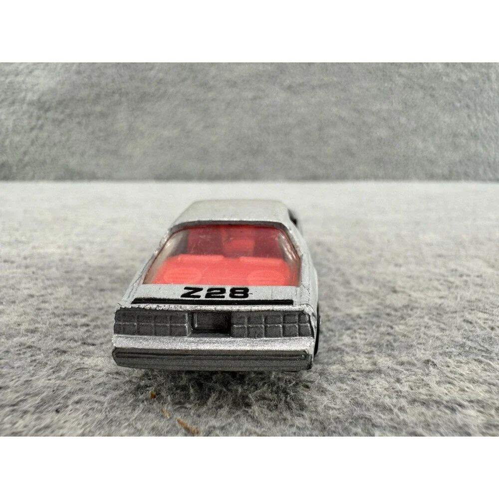 ROAD CHAMPS Classic Sports Die Cast Camaro Silver Car T5